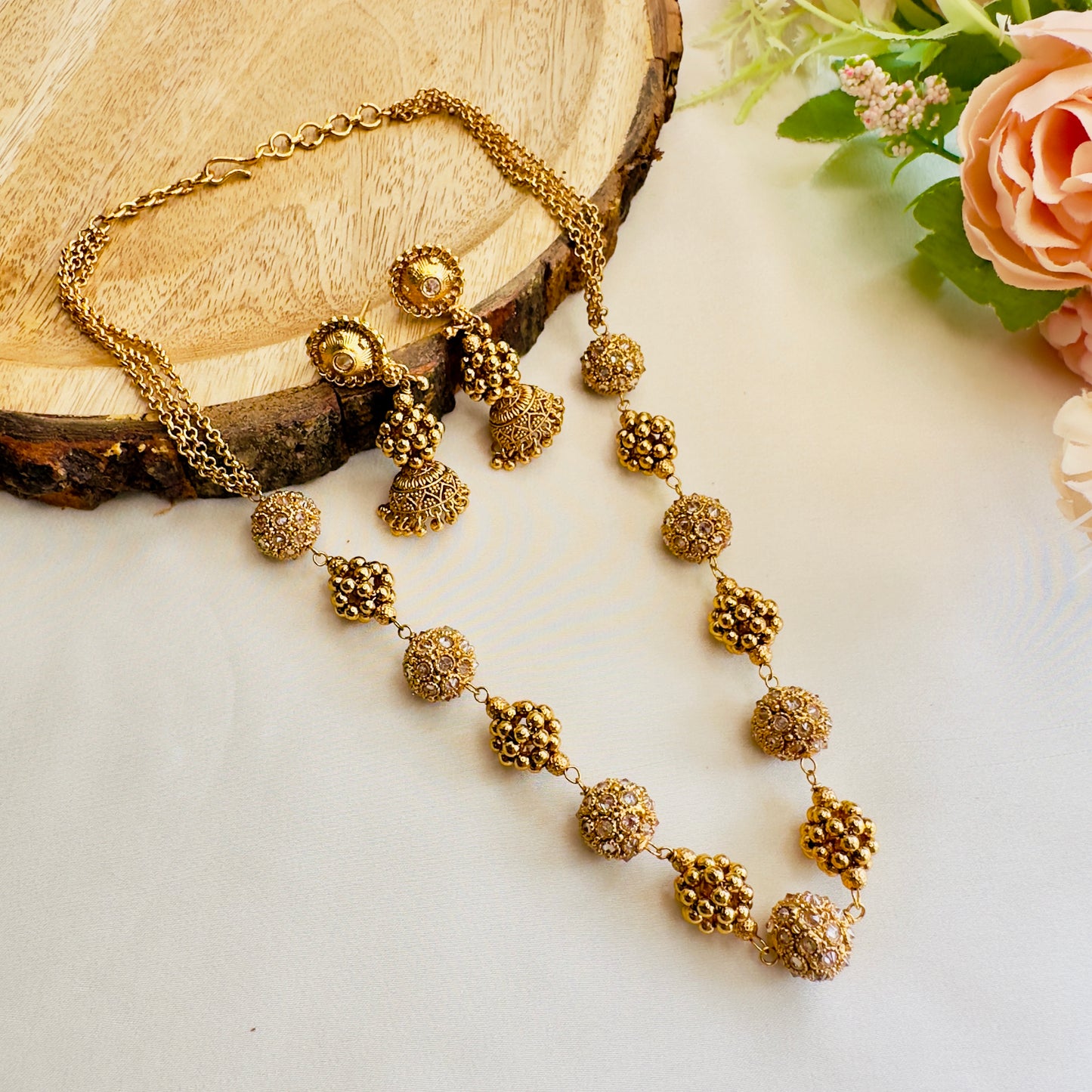 Antique Gold polish Mater mala