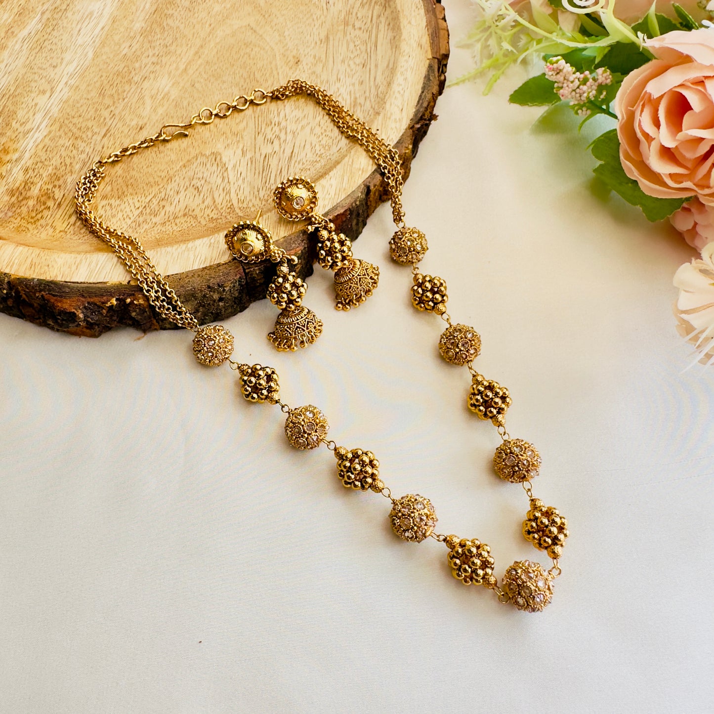 Antique Gold polish Mater mala