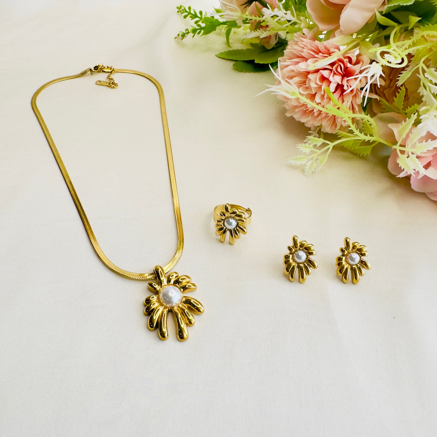 Tarnish Free Necklace set with earrings