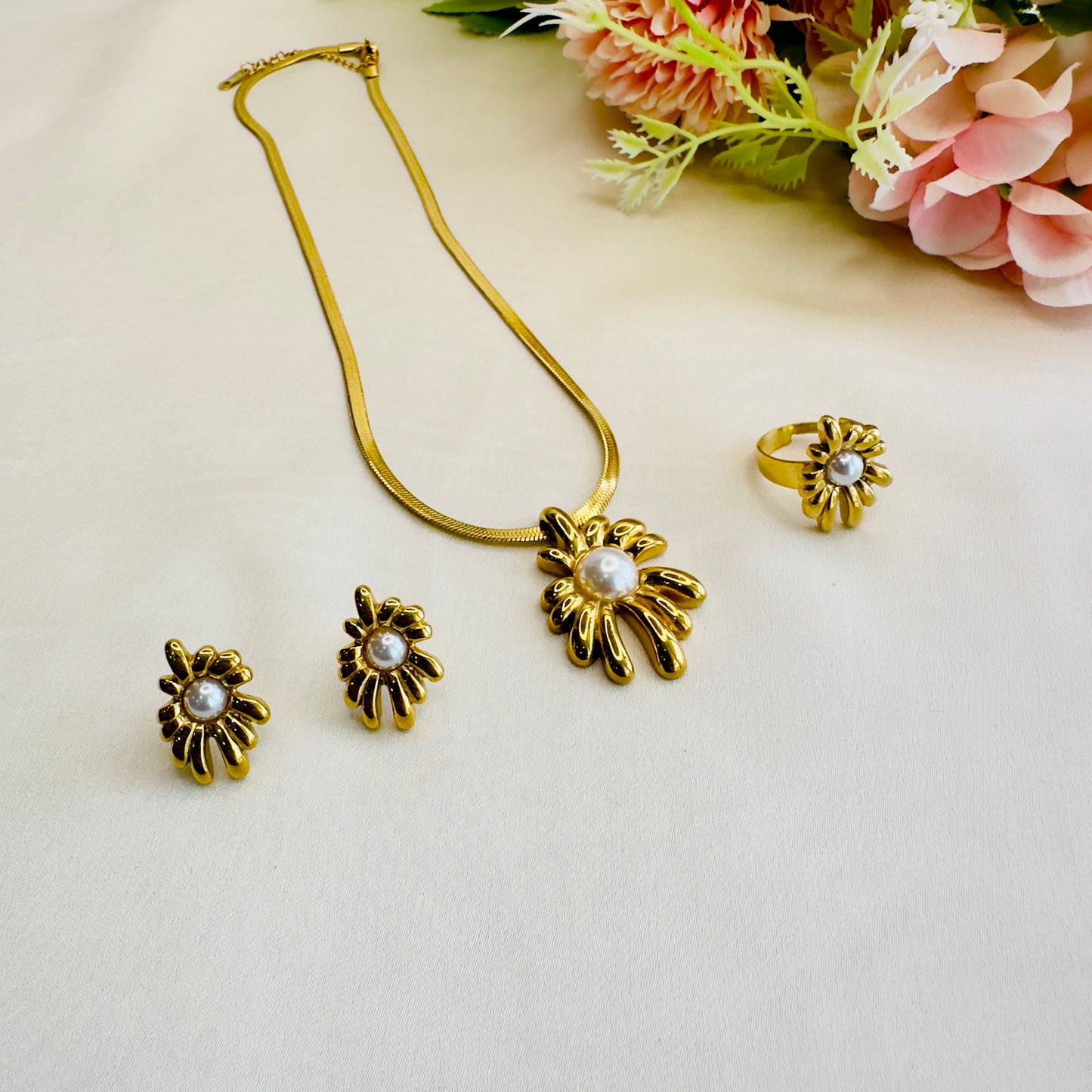 Tarnish Free Necklace set with earrings