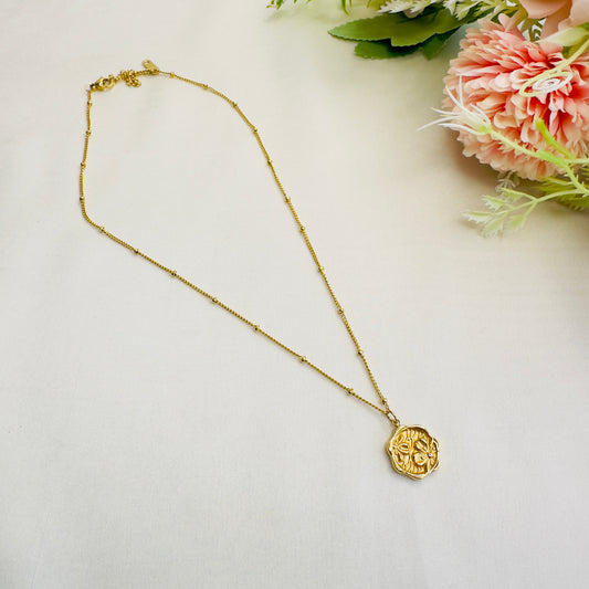 Flower Carving Tarnish Free Chain Pendant