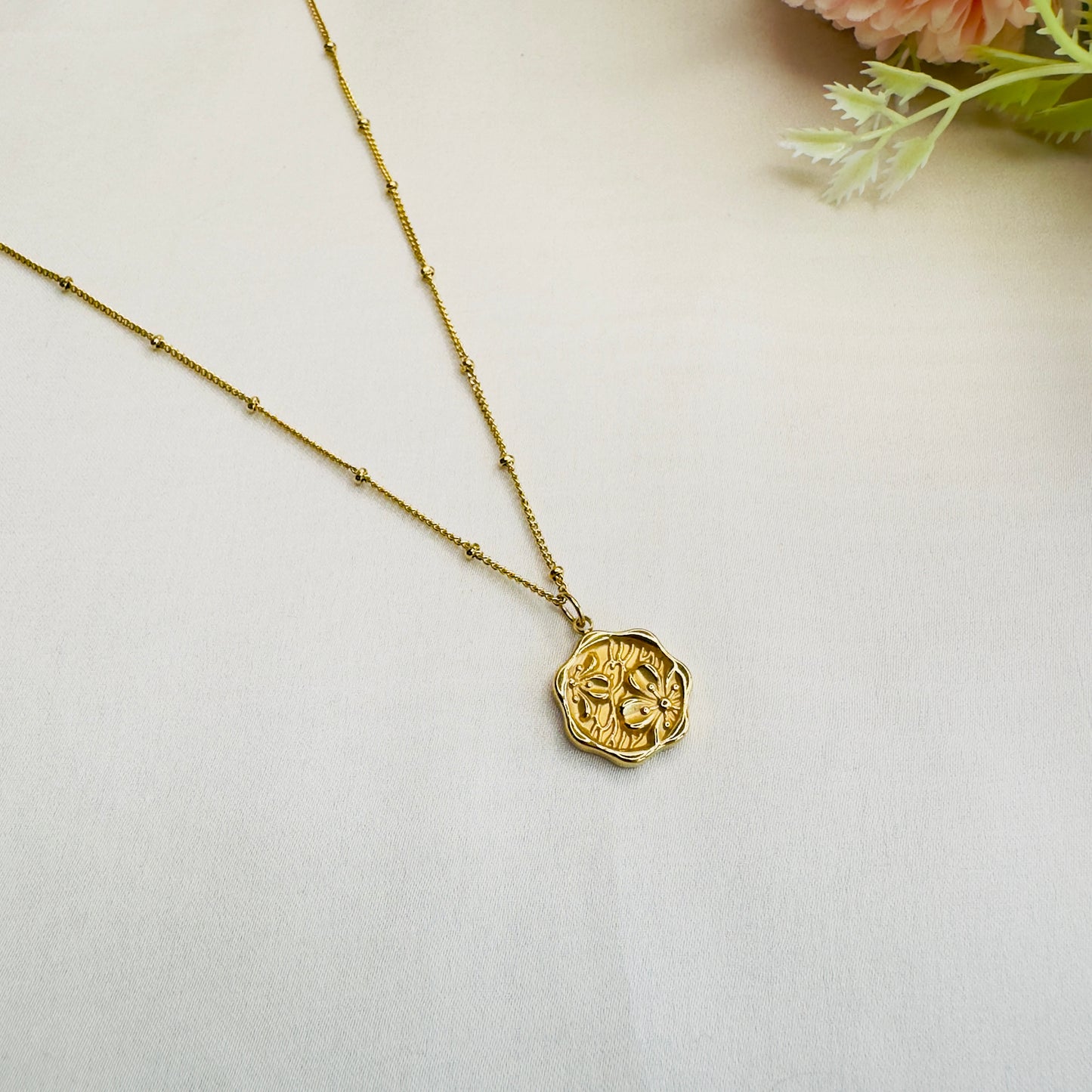 Flower Carving Tarnish Free Chain Pendant