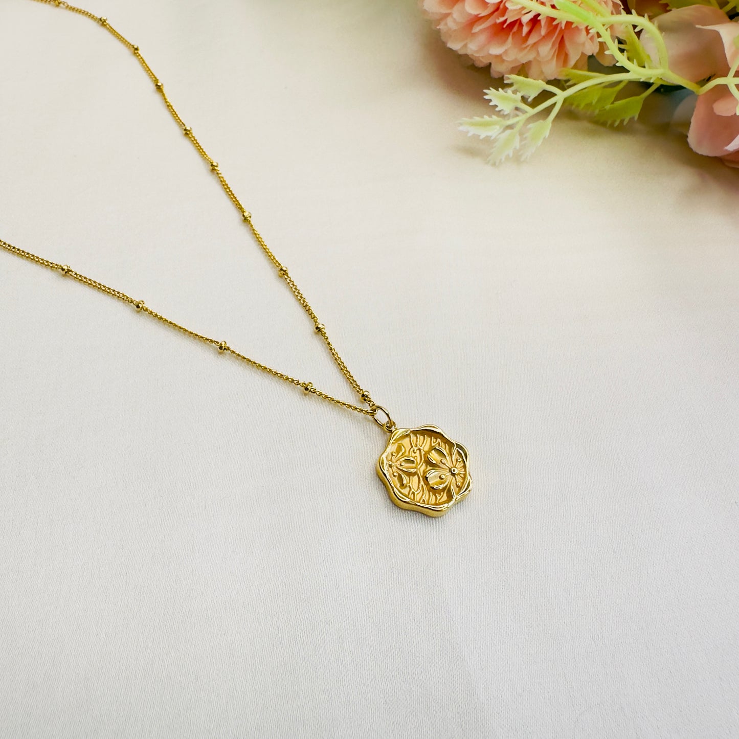 Flower Carving Tarnish Free Chain Pendant