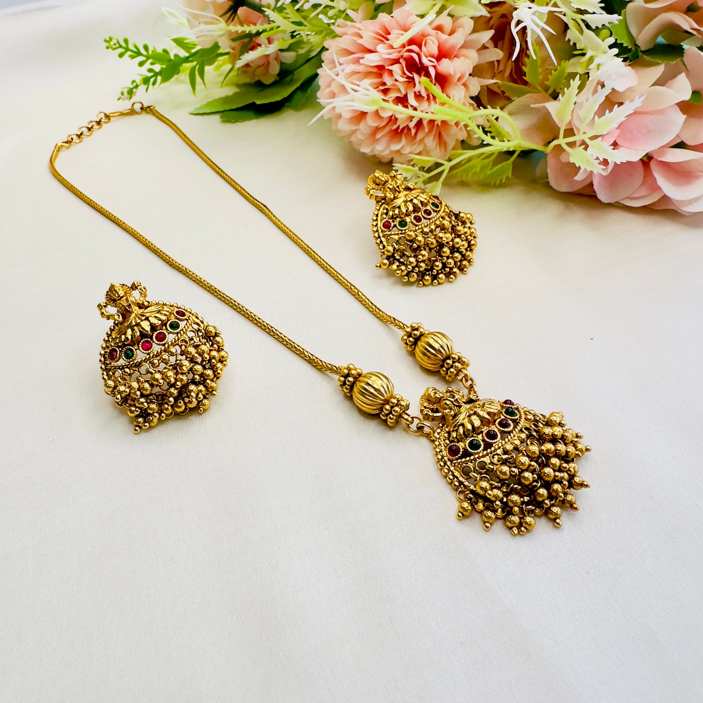 Laxmi Motif Chain Pendant with Earrings