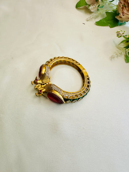 Peacock Motif Doublet openable Bracelet