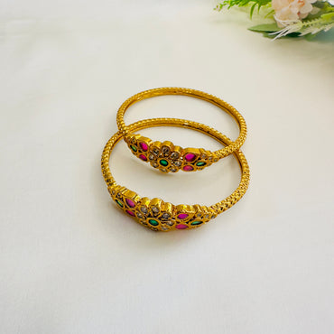 Two Flower Design Kada Set