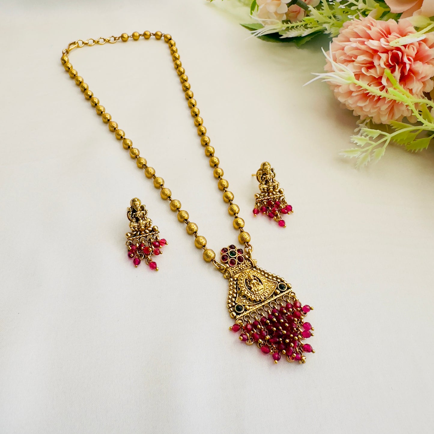 Lakshmi Motif Necklace Set