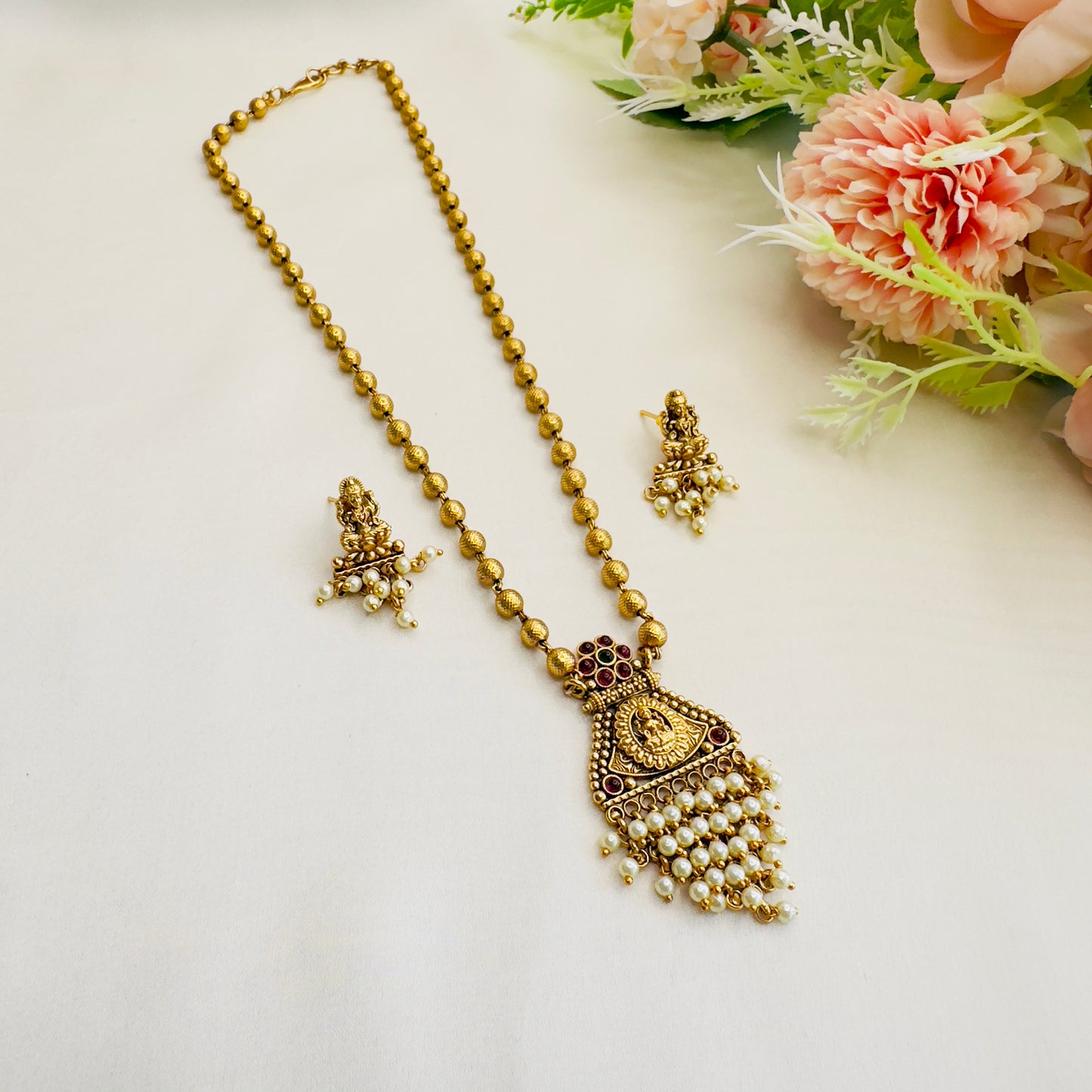 Lakshmi Motif Necklace Set