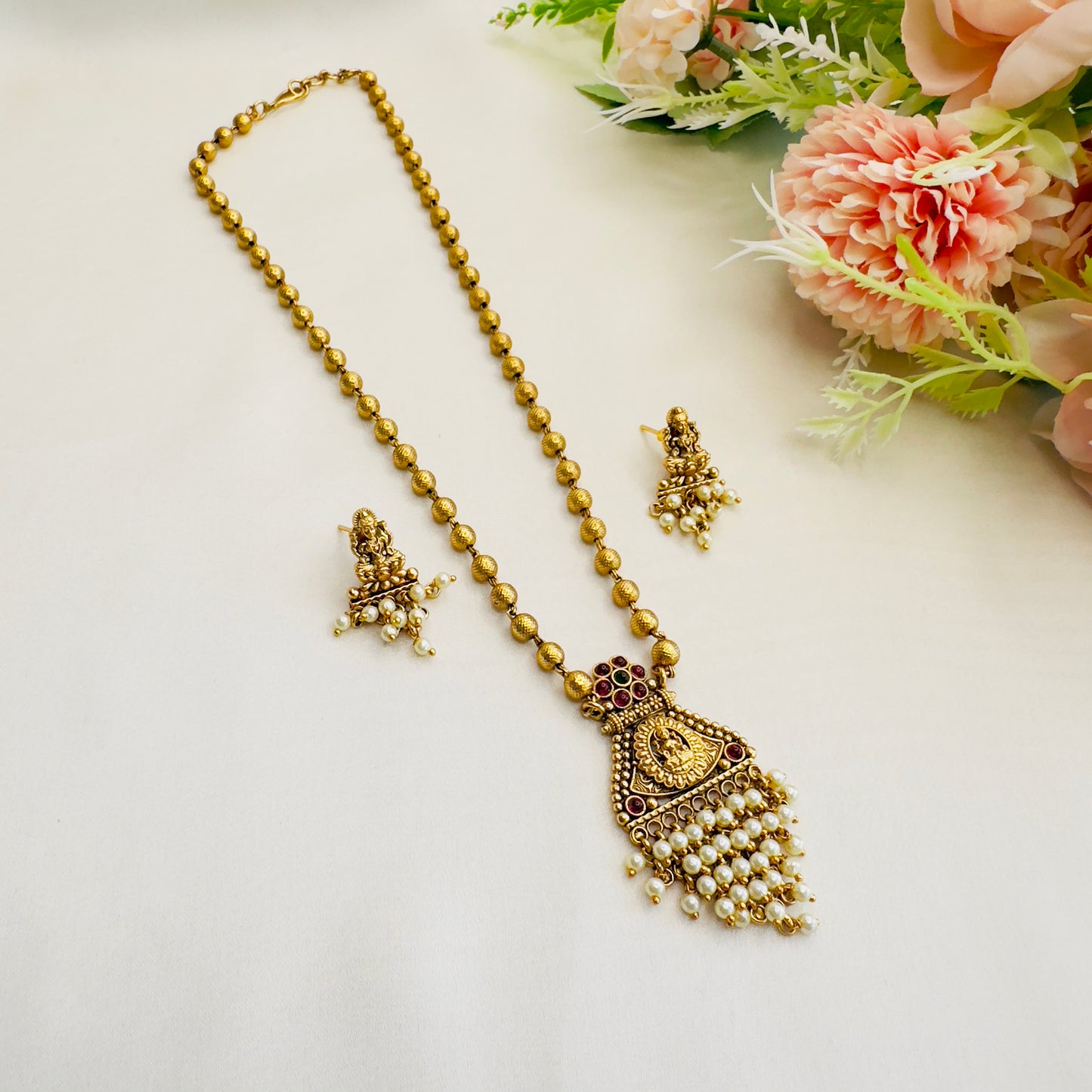 Lakshmi Motif Necklace Set