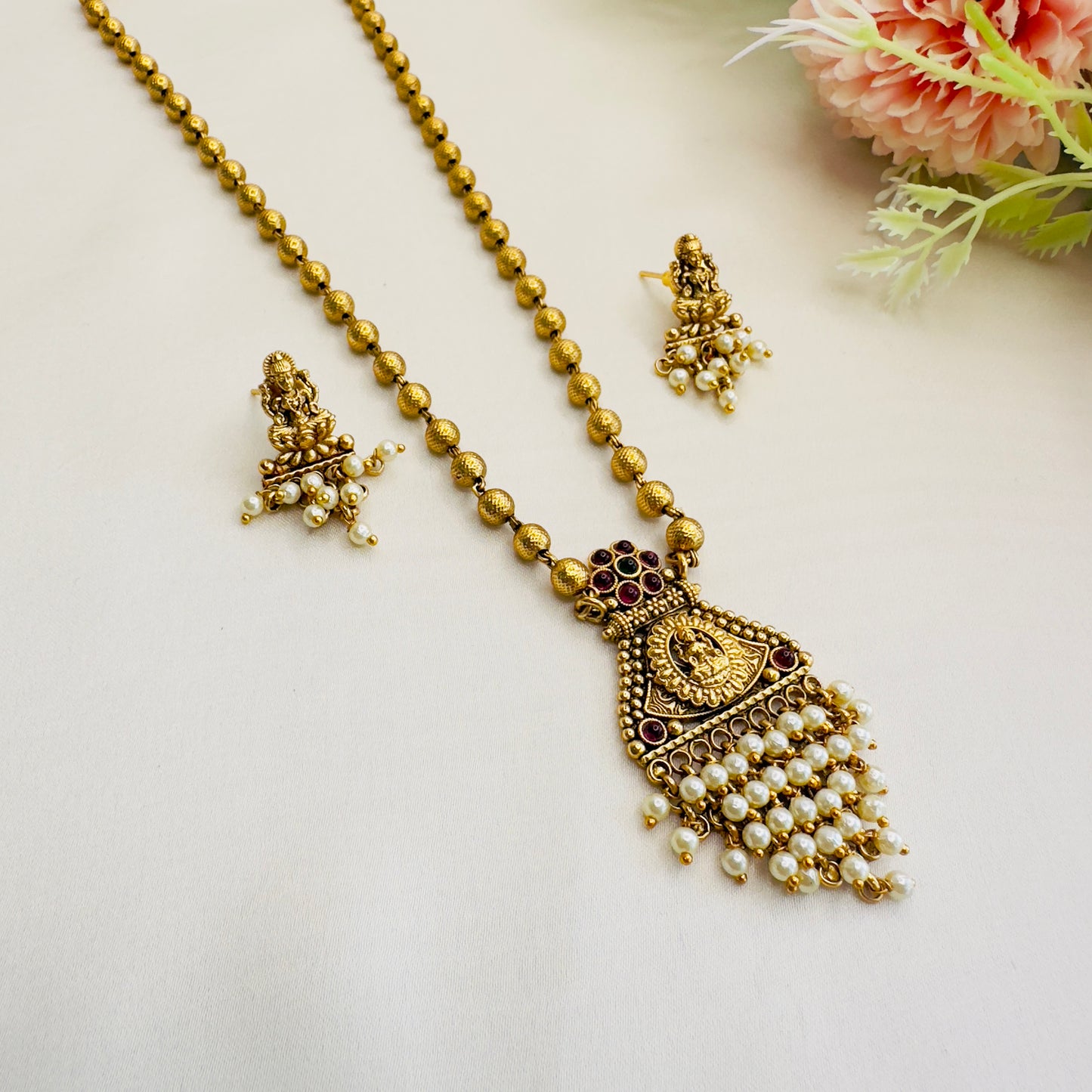 Lakshmi Motif Necklace Set