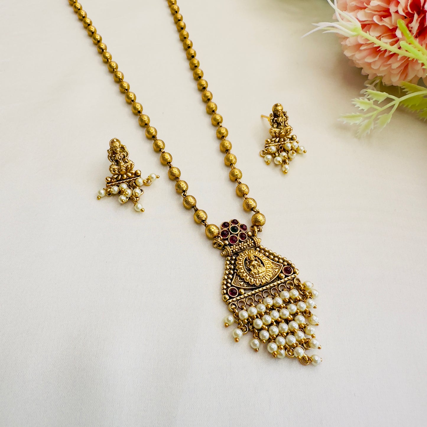 Lakshmi Motif Necklace Set