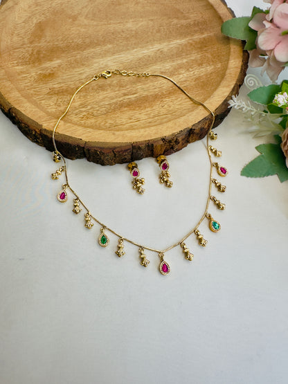 Sleek Design Sorowski Necklace Set