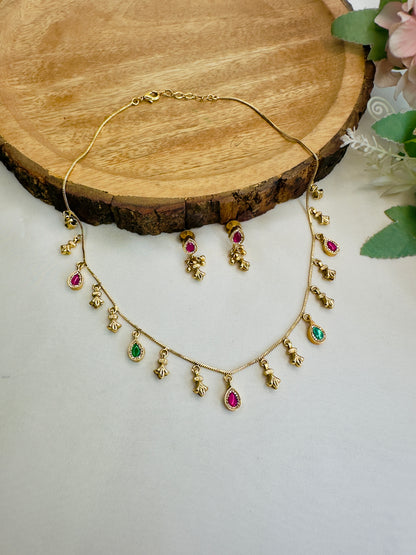 Sleek Design Sorowski Necklace Set