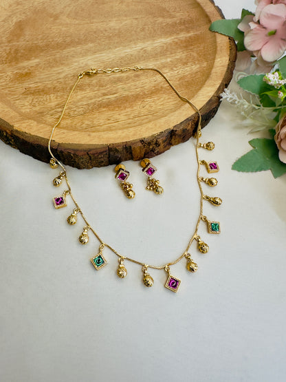 Sleek Design Sorowski Necklace Set