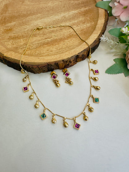 Sleek Design Sorowski Necklace Set