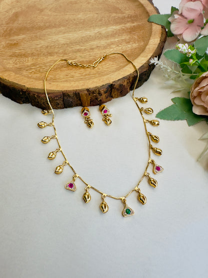 Sleek Design Sorowski Necklace Set