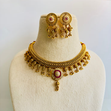 AD Pendant Thusi Necklace