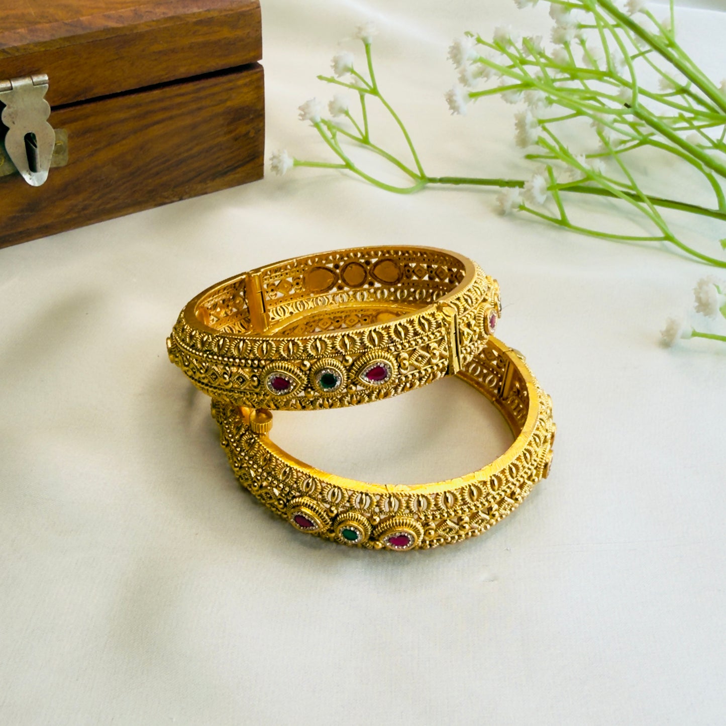 Beautiful Sorowski Bangles