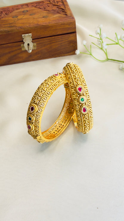Beautiful Sorowski Bangles