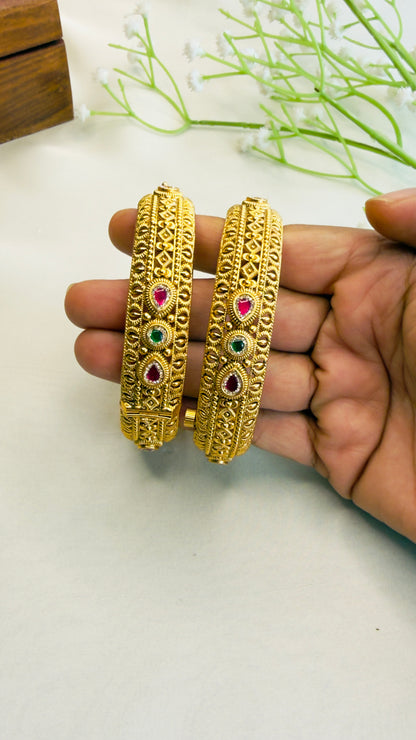 Beautiful Sorowski Bangles