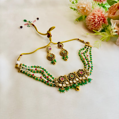 Three Flower Design Necklace Set