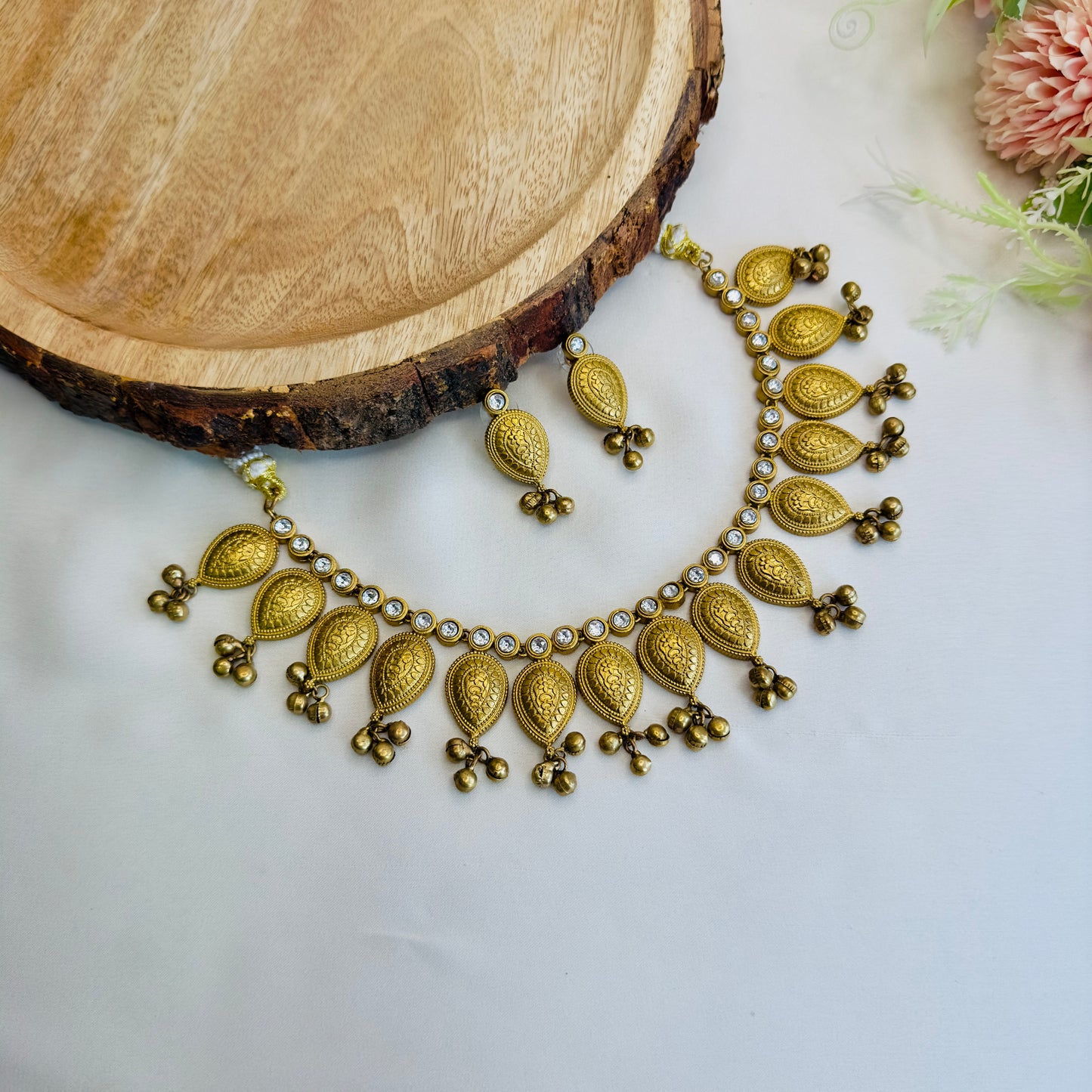 Solid Golden Polish Necklace Set