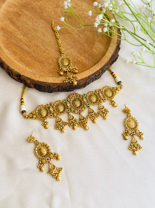 Beautiful Choker Set with Mang tika