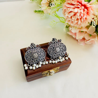 Solid replica Stud Earrings