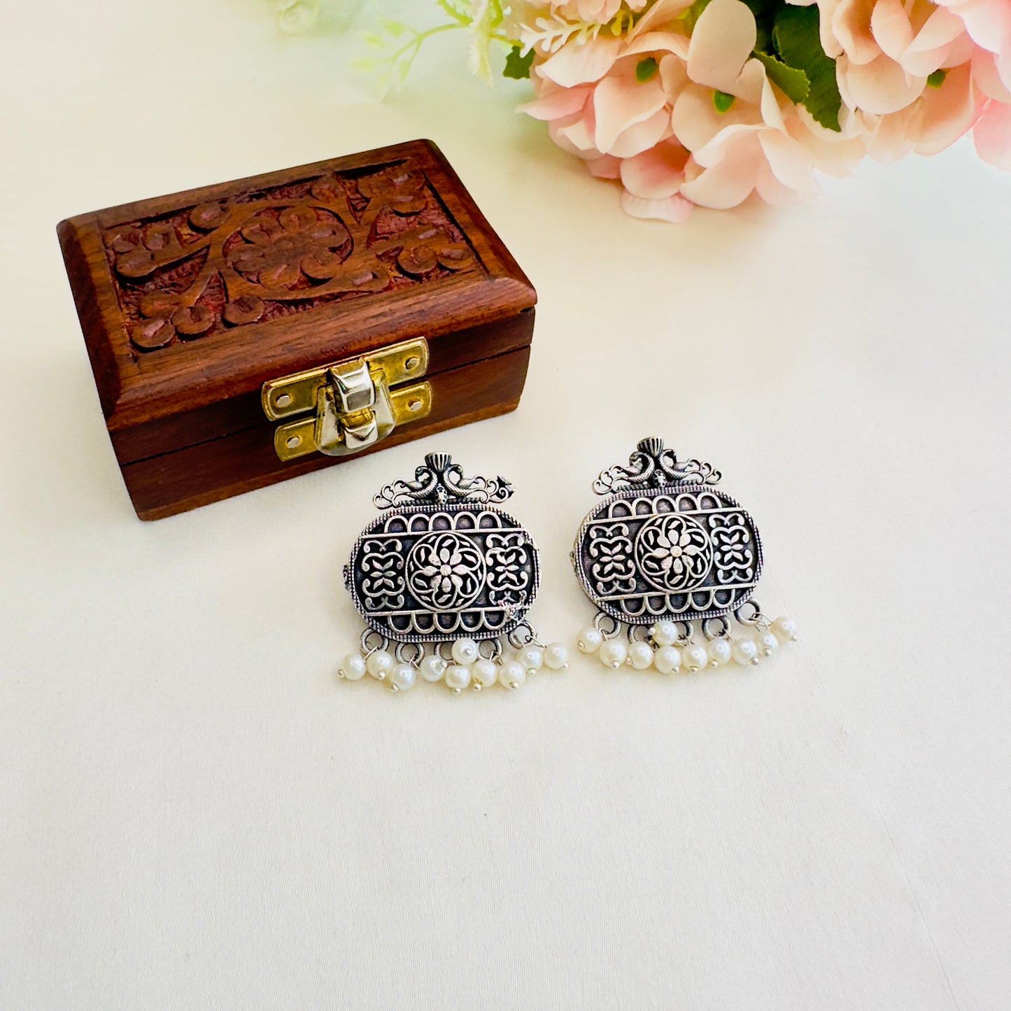 Solid replica Stud Earrings