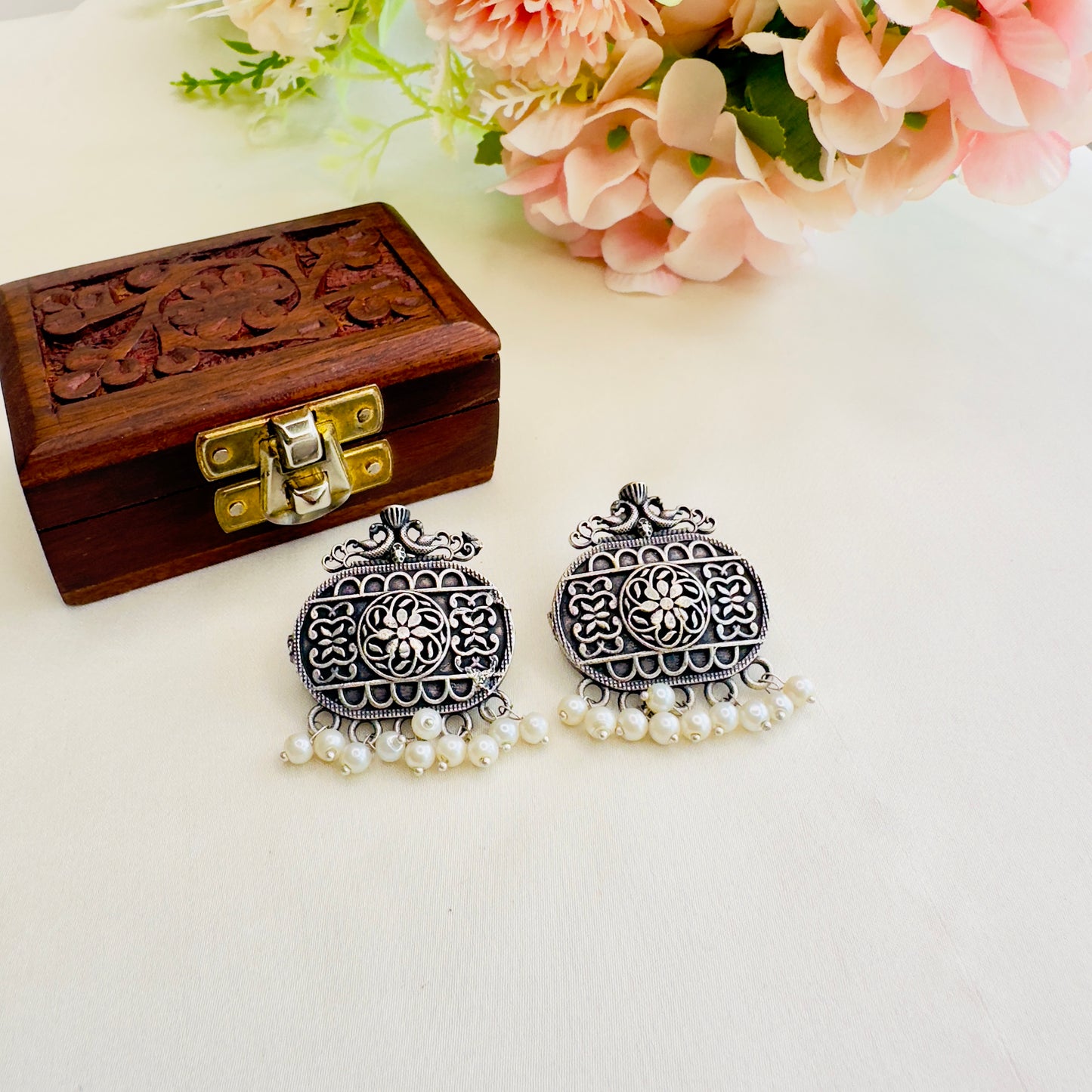 Solid replica Stud Earrings