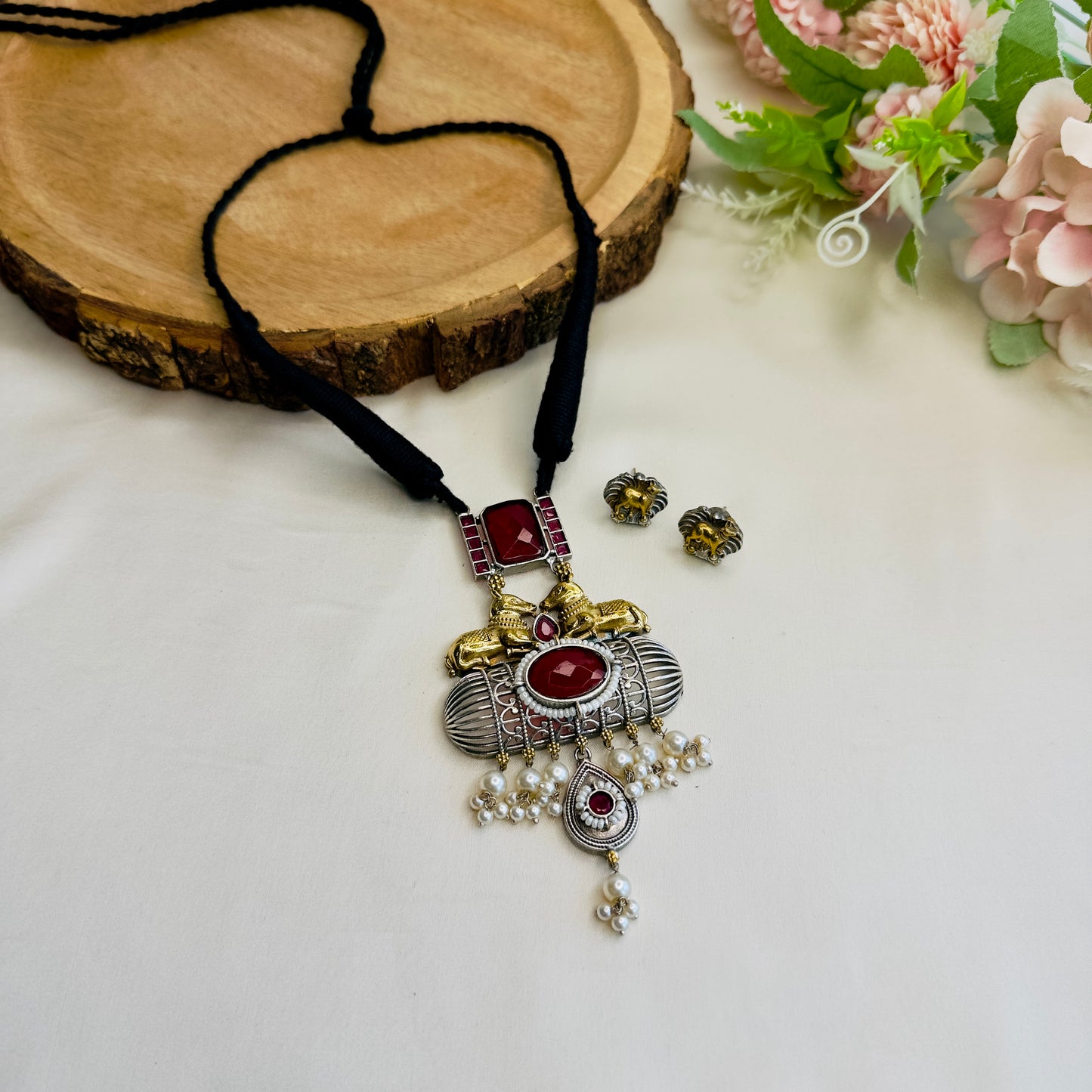 Nando Motif Dual Tone Pendant Set