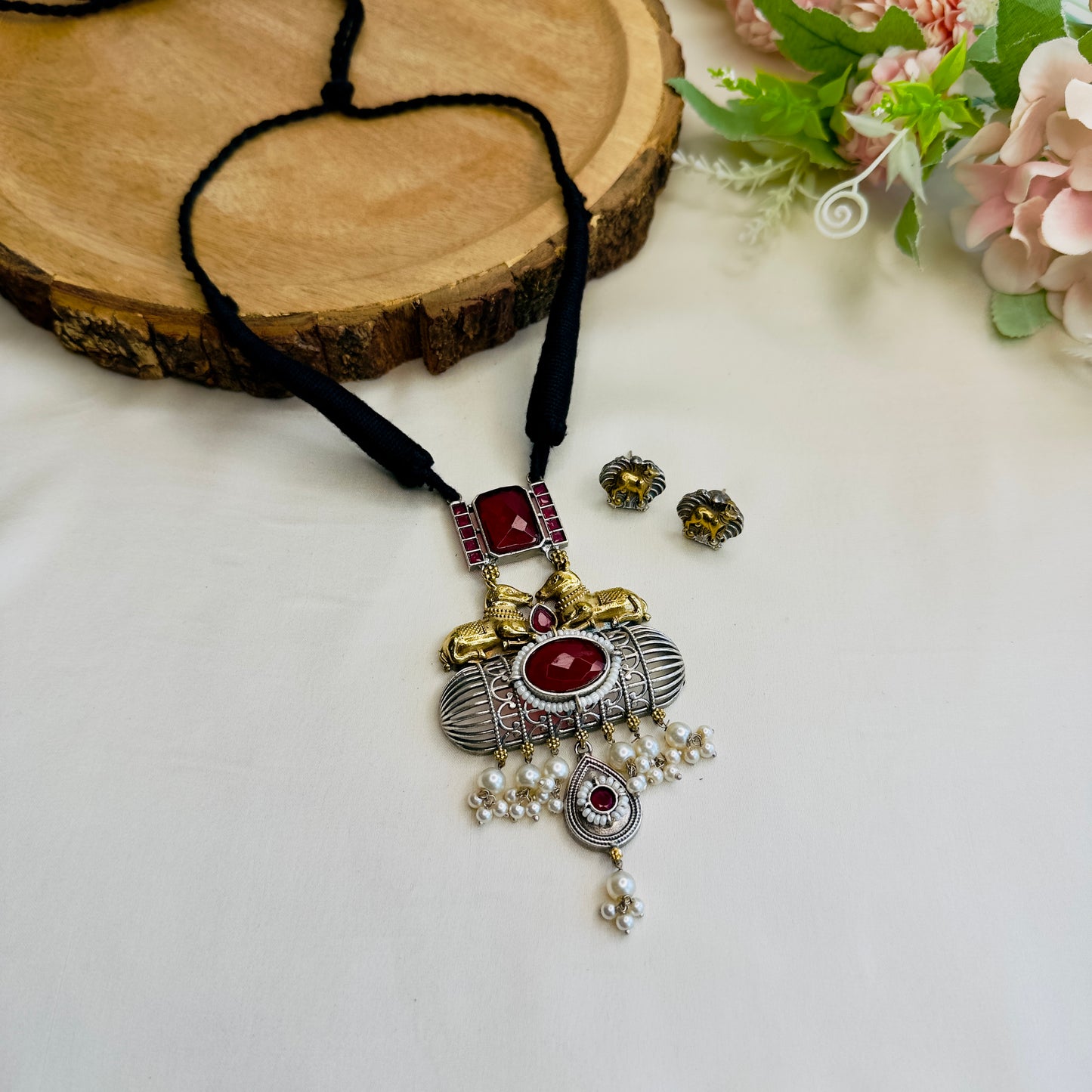 Nando Motif Dual Tone Pendant Set