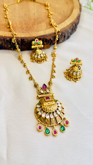 Beautiful Pendant Set