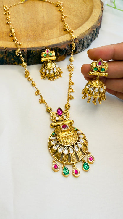 Beautiful Pendant Set