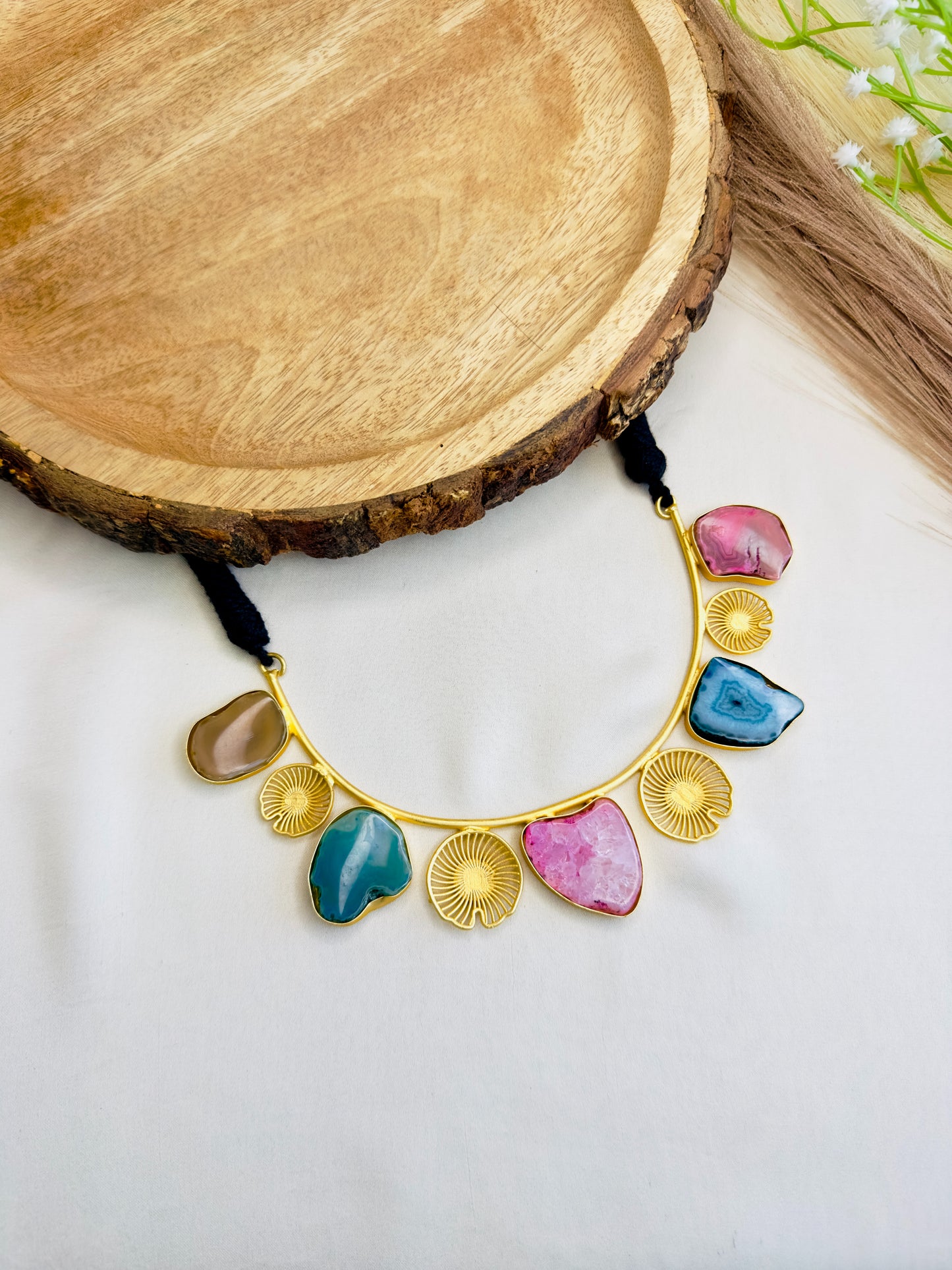 Natural Druzy Stone Hasli