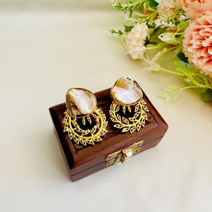 MOP Delicate design Stud Earrings