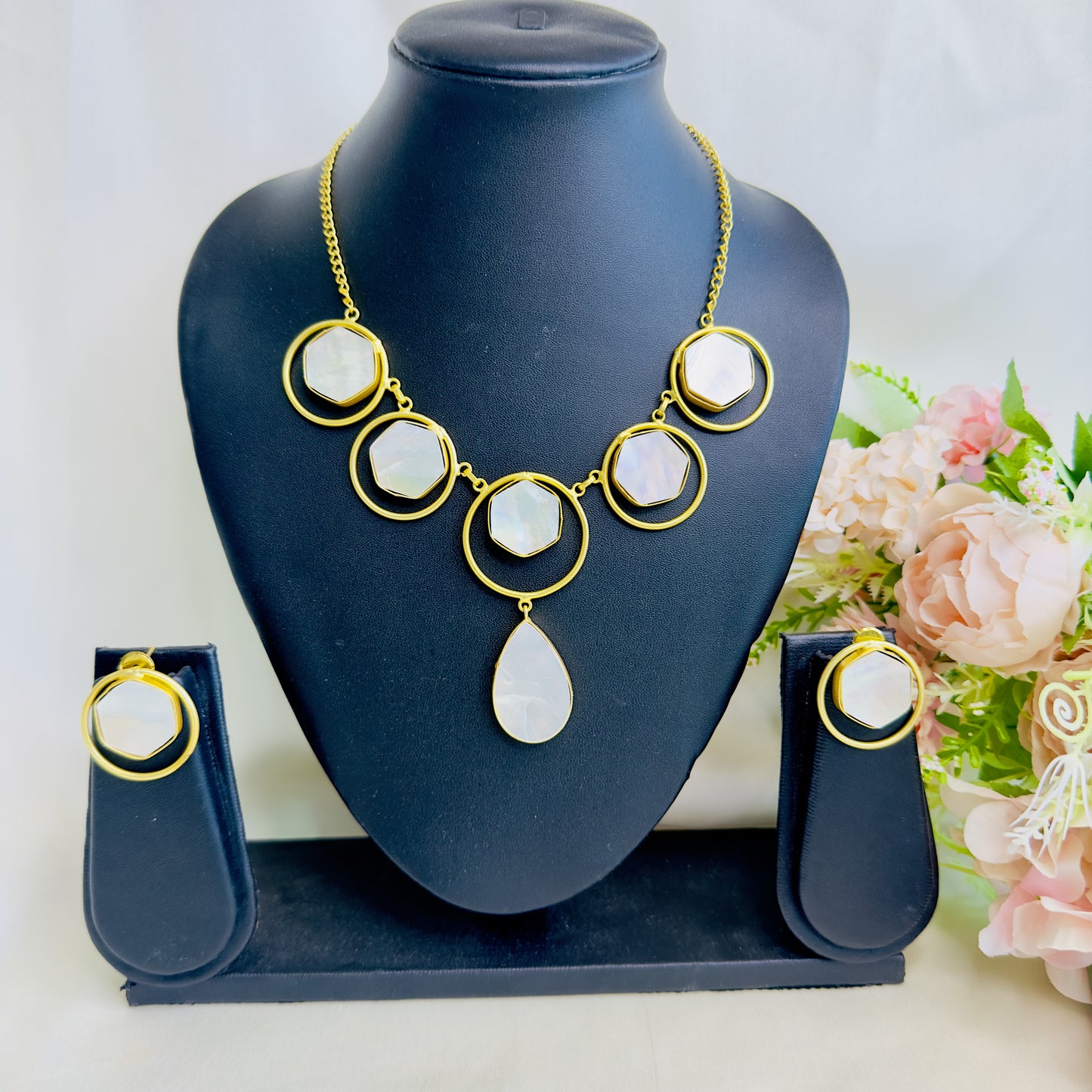 MOP Necklace Set