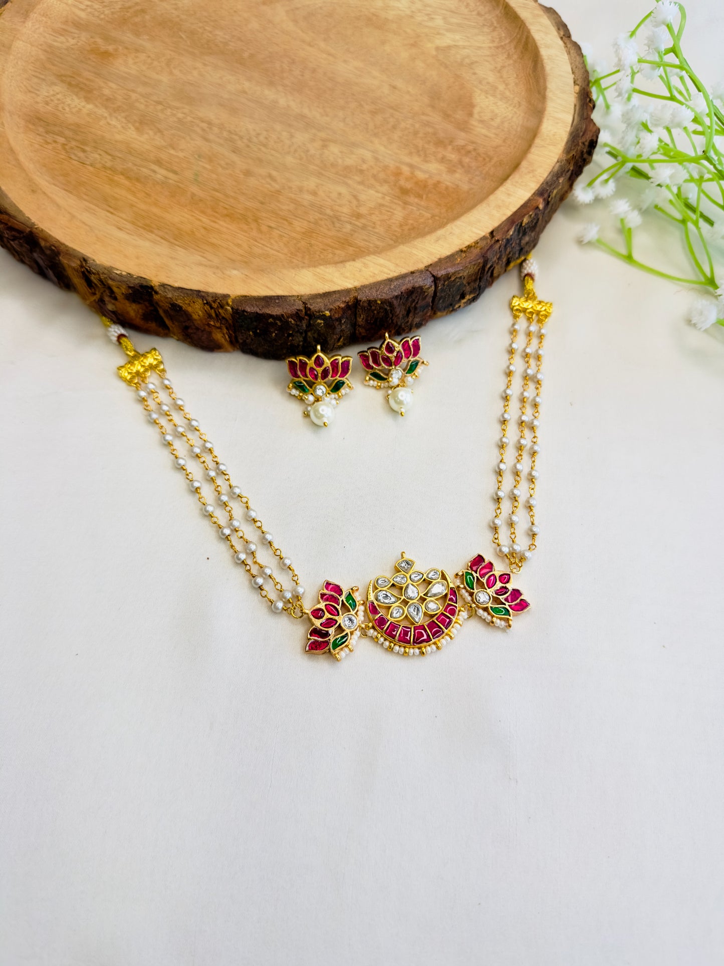 Jadau Lotus Pearl Choker Set