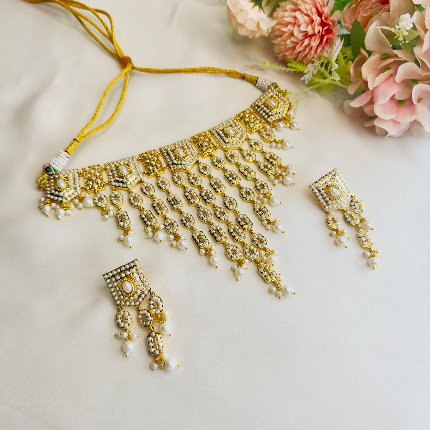 Hyderabadi Jadau White Pearl Necklace Set