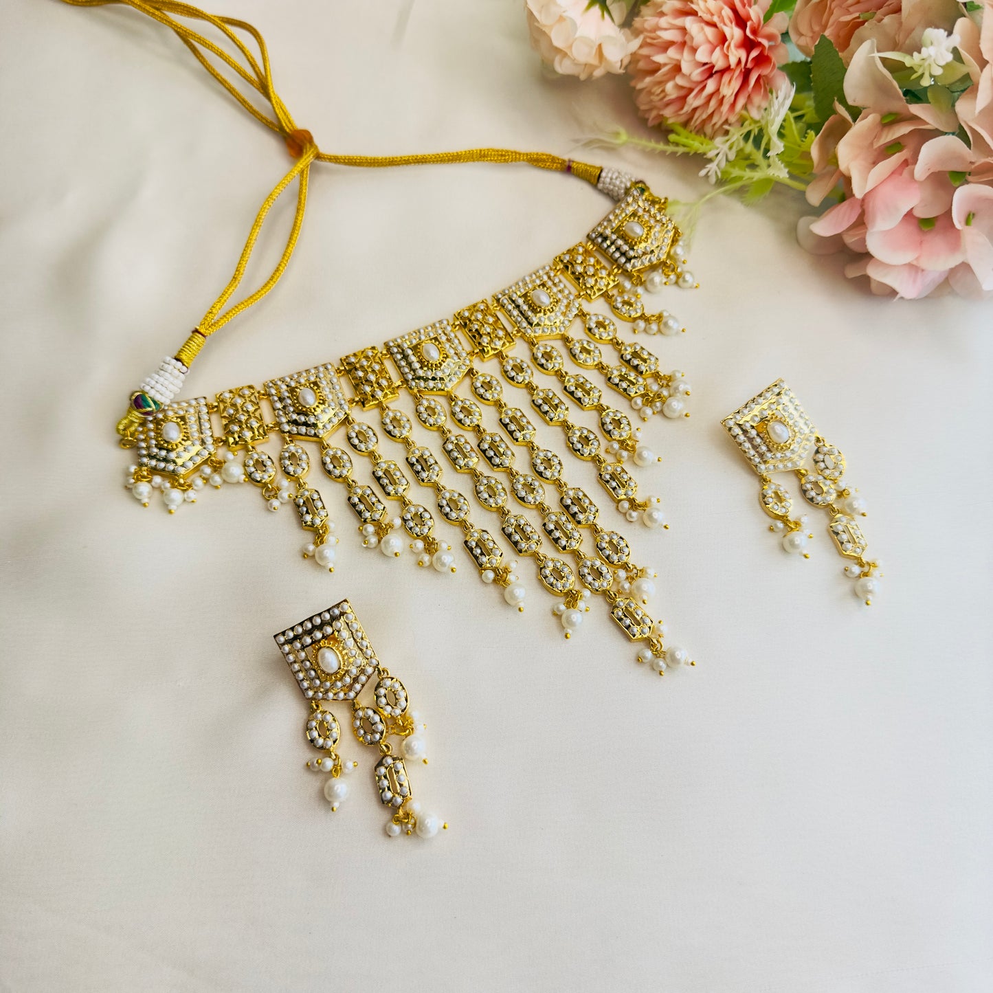 Hyderabadi Jadau White Pearl Necklace Set