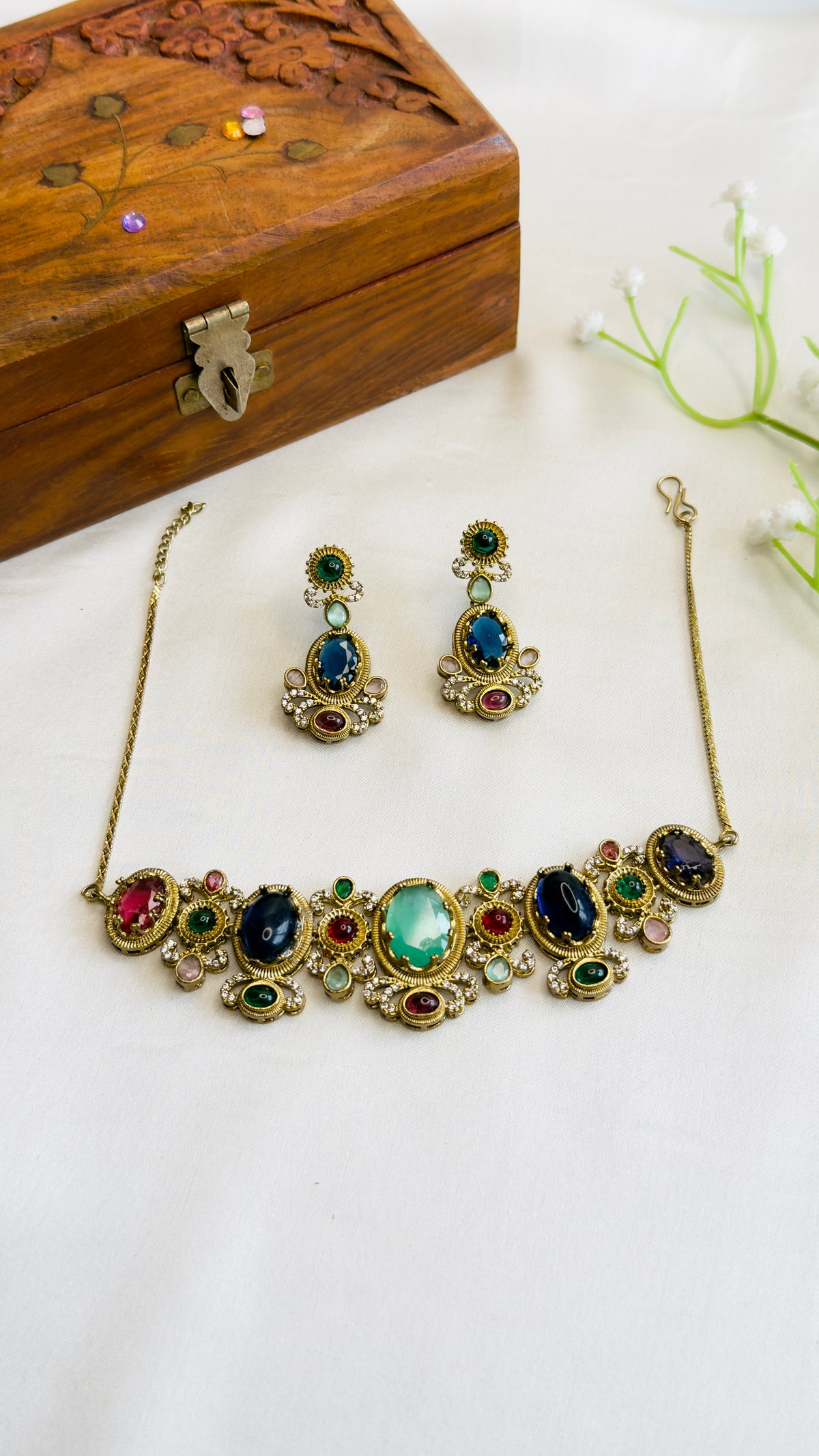 Multicolor Choker Set