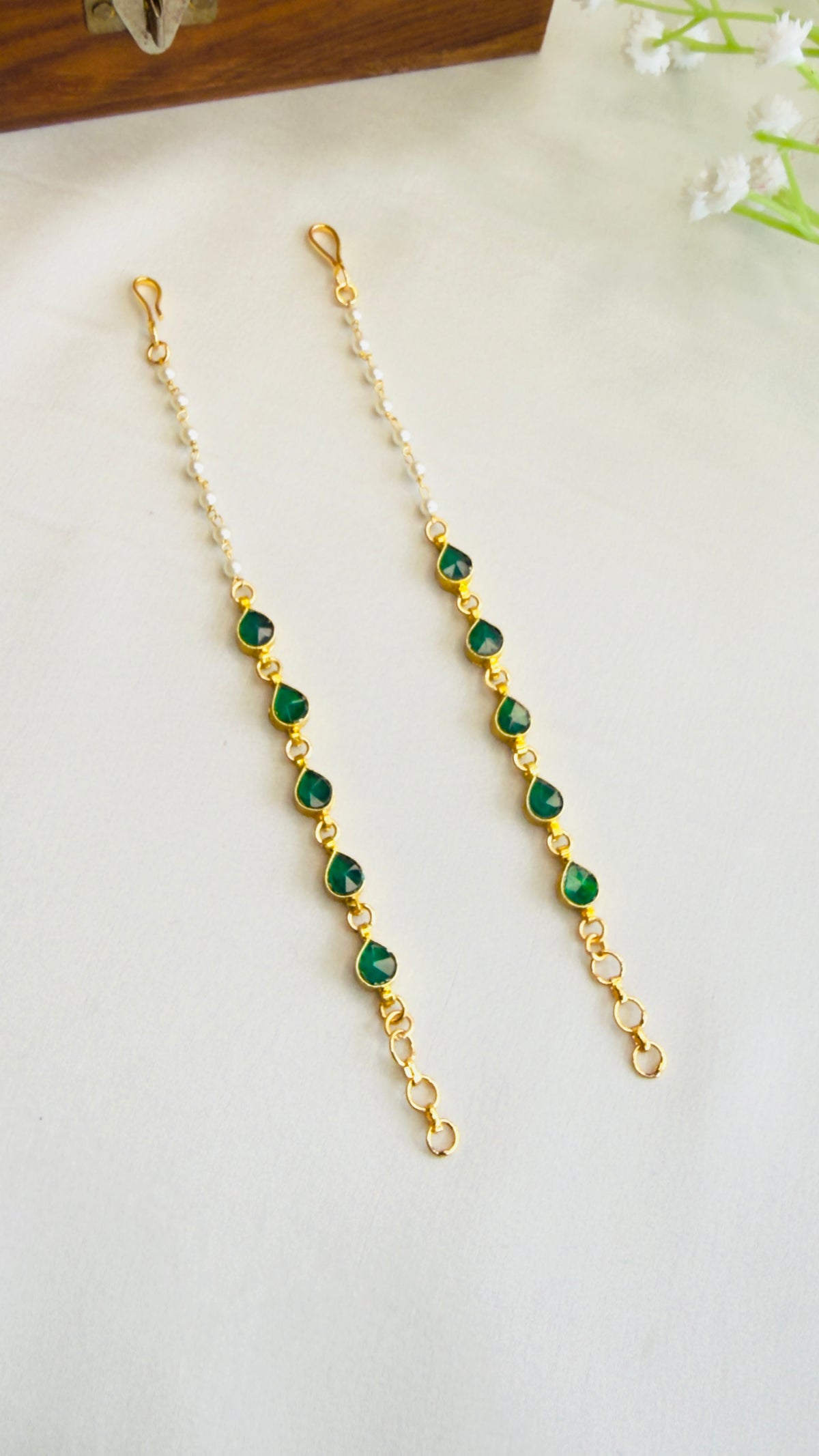 Pachi Kundan Ear Chain