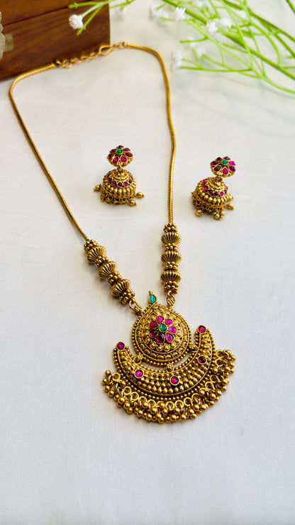 Gold look alike Necklace Set