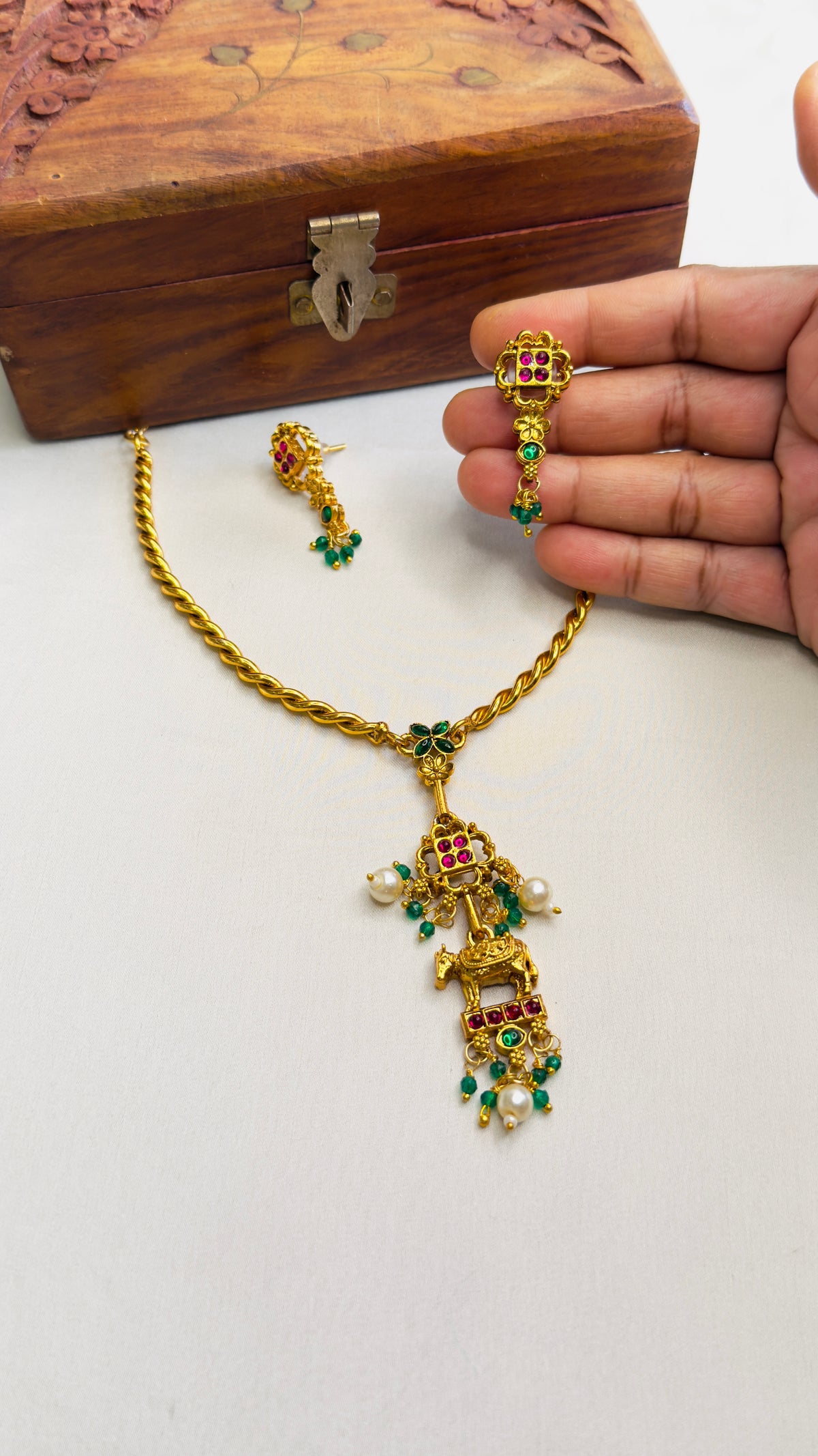 Nandi Motif Hasli Set