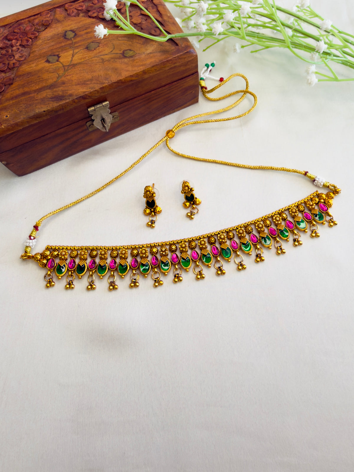Multicolor flexible Choker Set