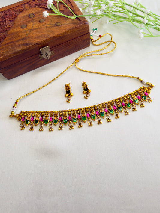 Multicolor flexible Choker Set