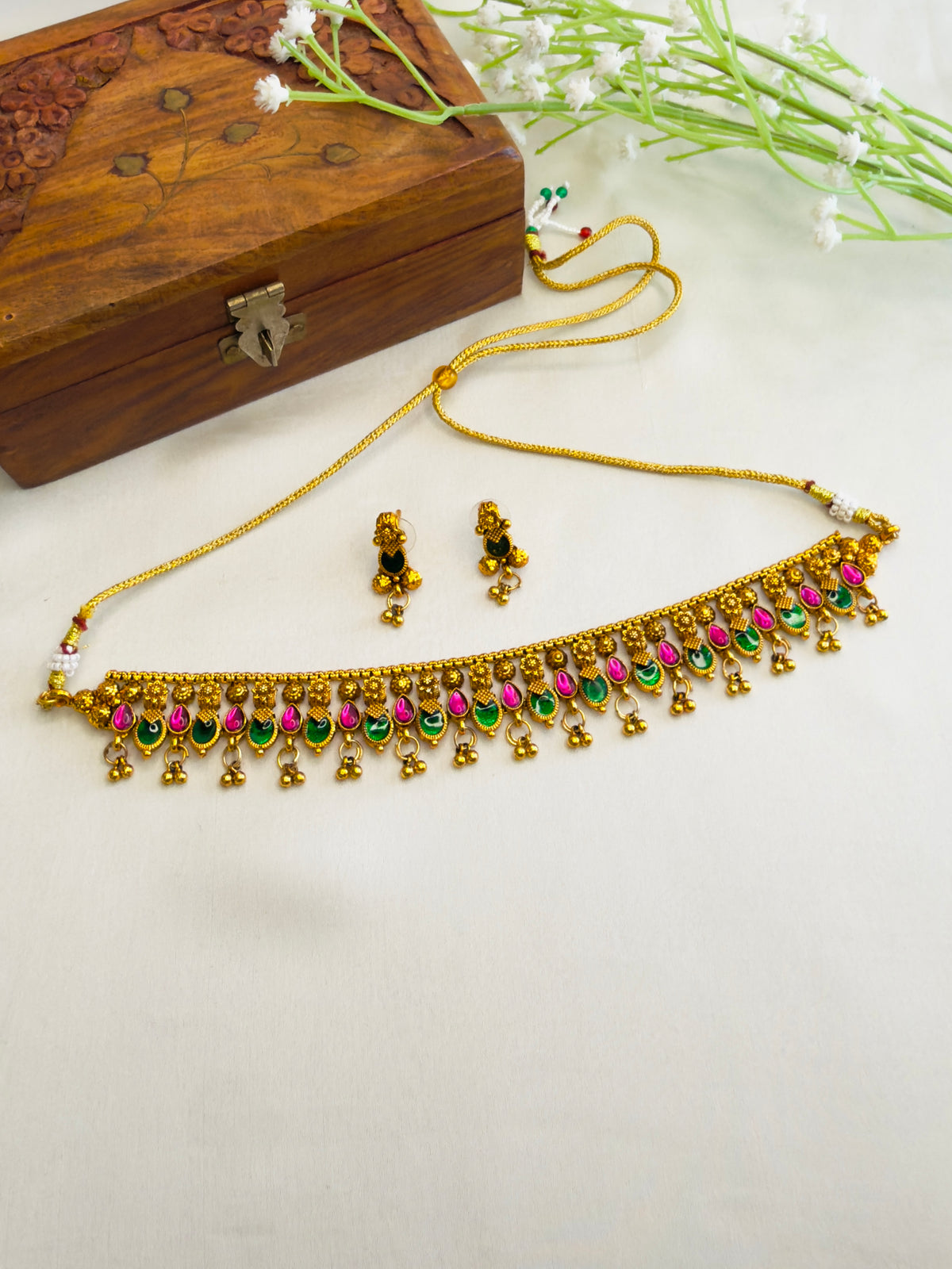 Multicolor flexible Choker Set