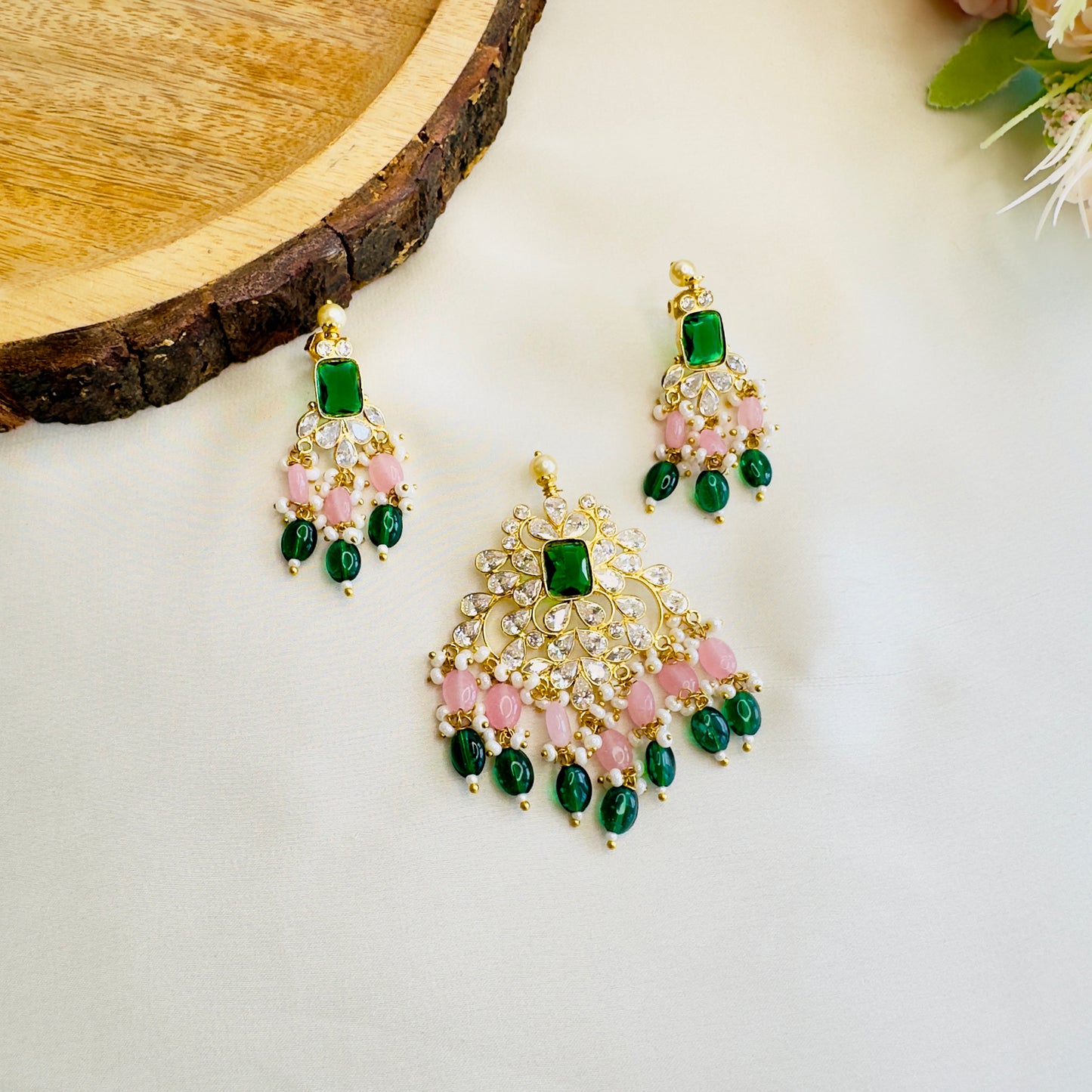 Kundan Pendant Earrings Set