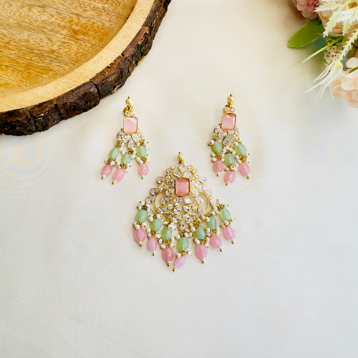 Kundan Pendant Earrings Set