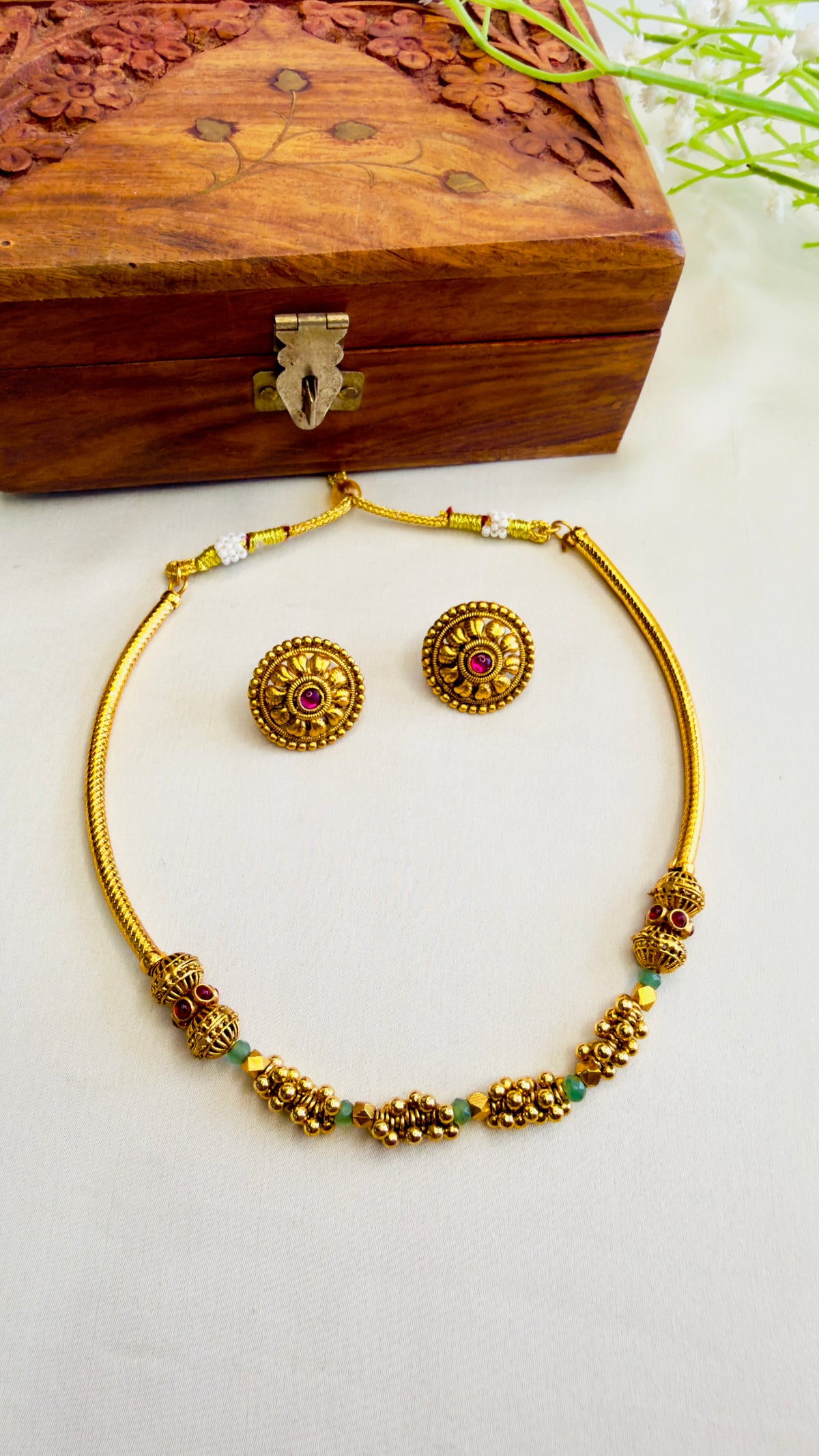 Gold Look alike Flexible Hasli Set